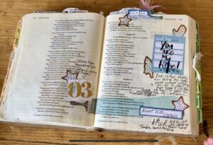 What is Bible Journaling and makes it extra special? Bible Journaling spread.